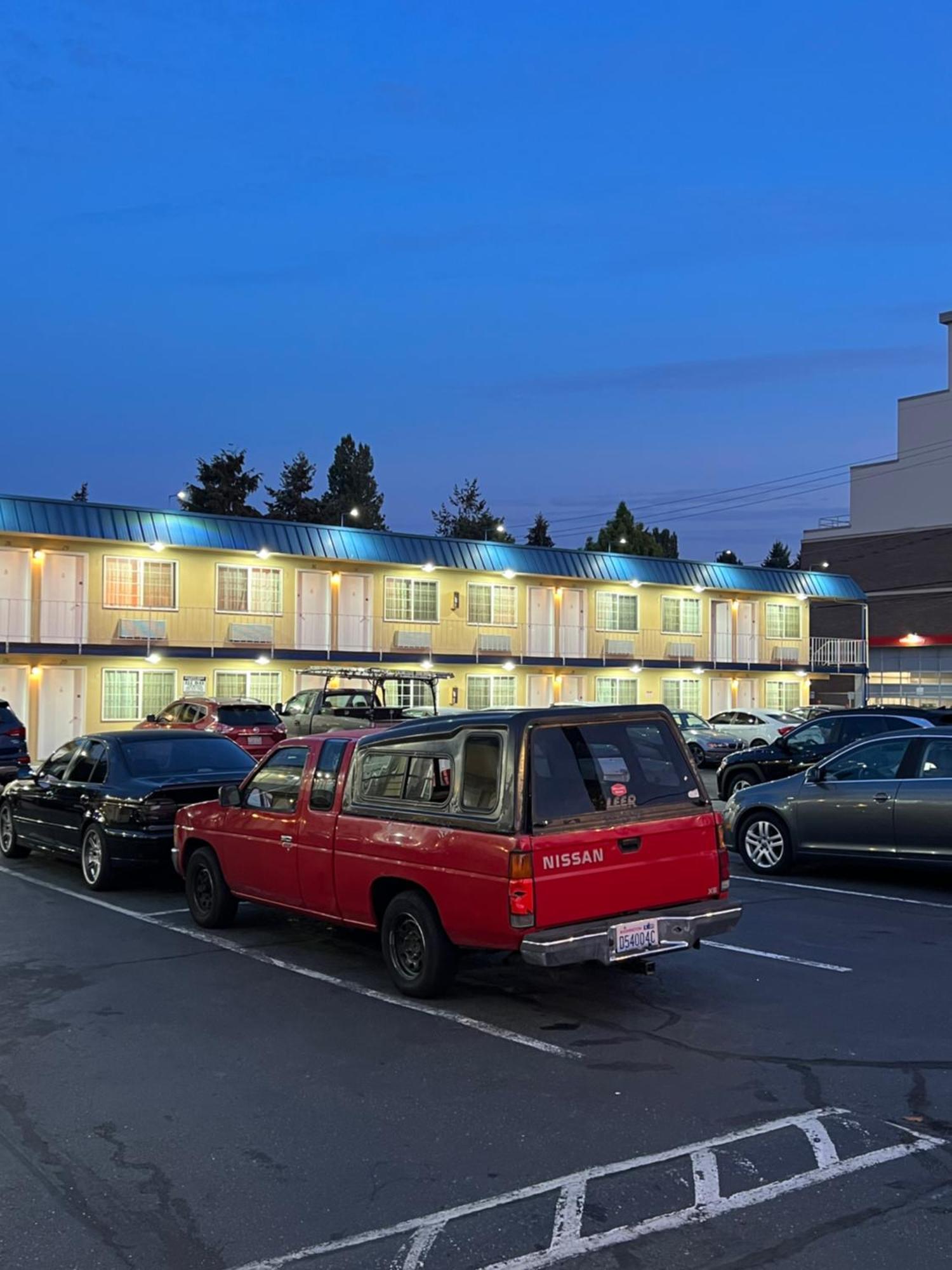 Columbus Motor Inn Seattle Exterior photo