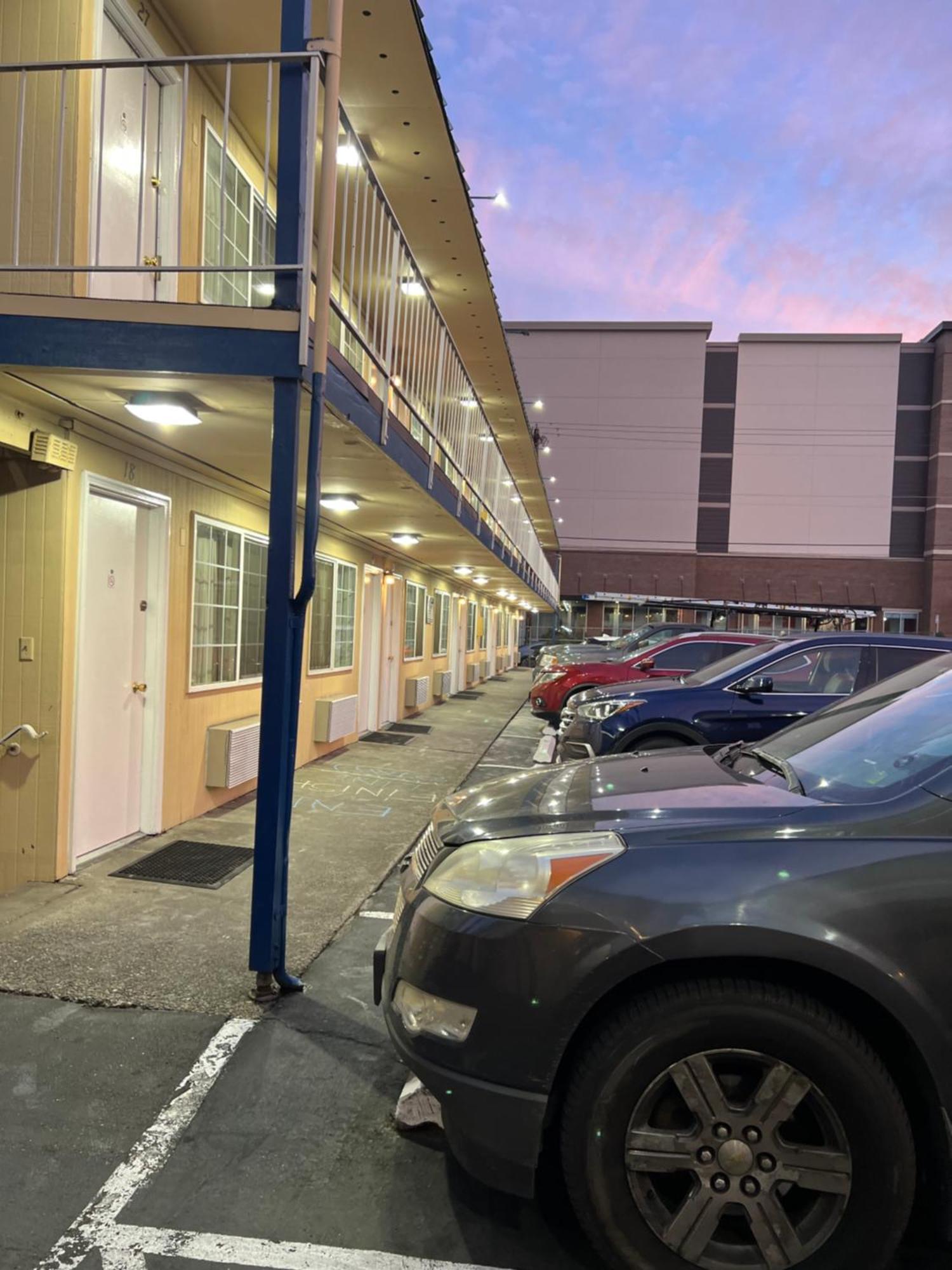 Columbus Motor Inn Seattle Exterior photo