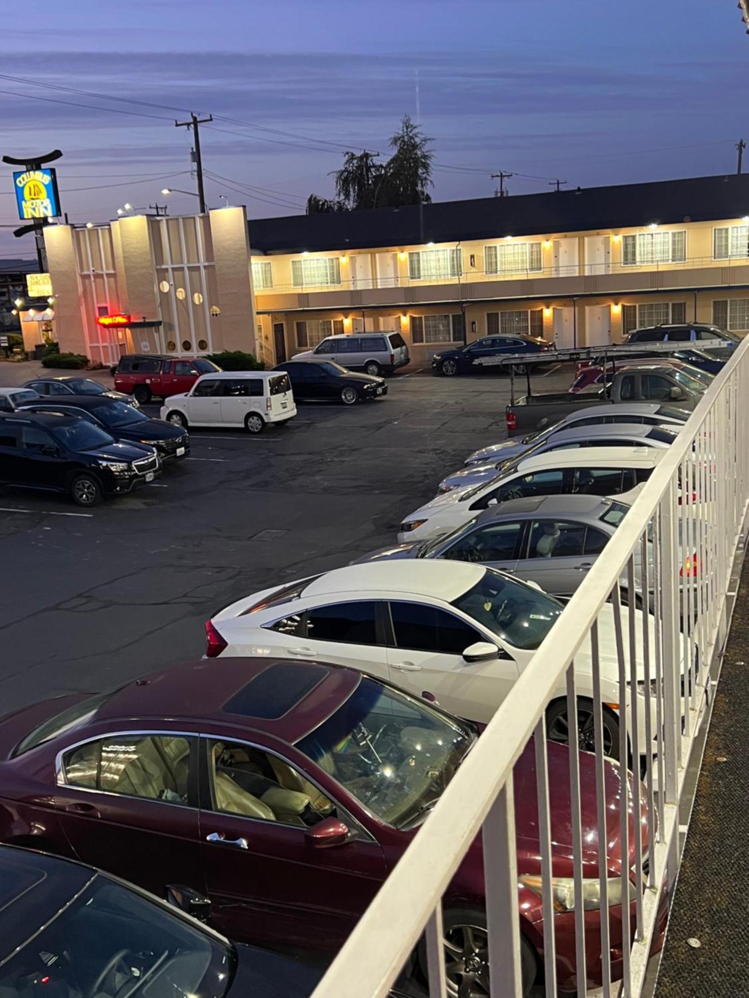 Columbus Motor Inn Seattle Exterior photo