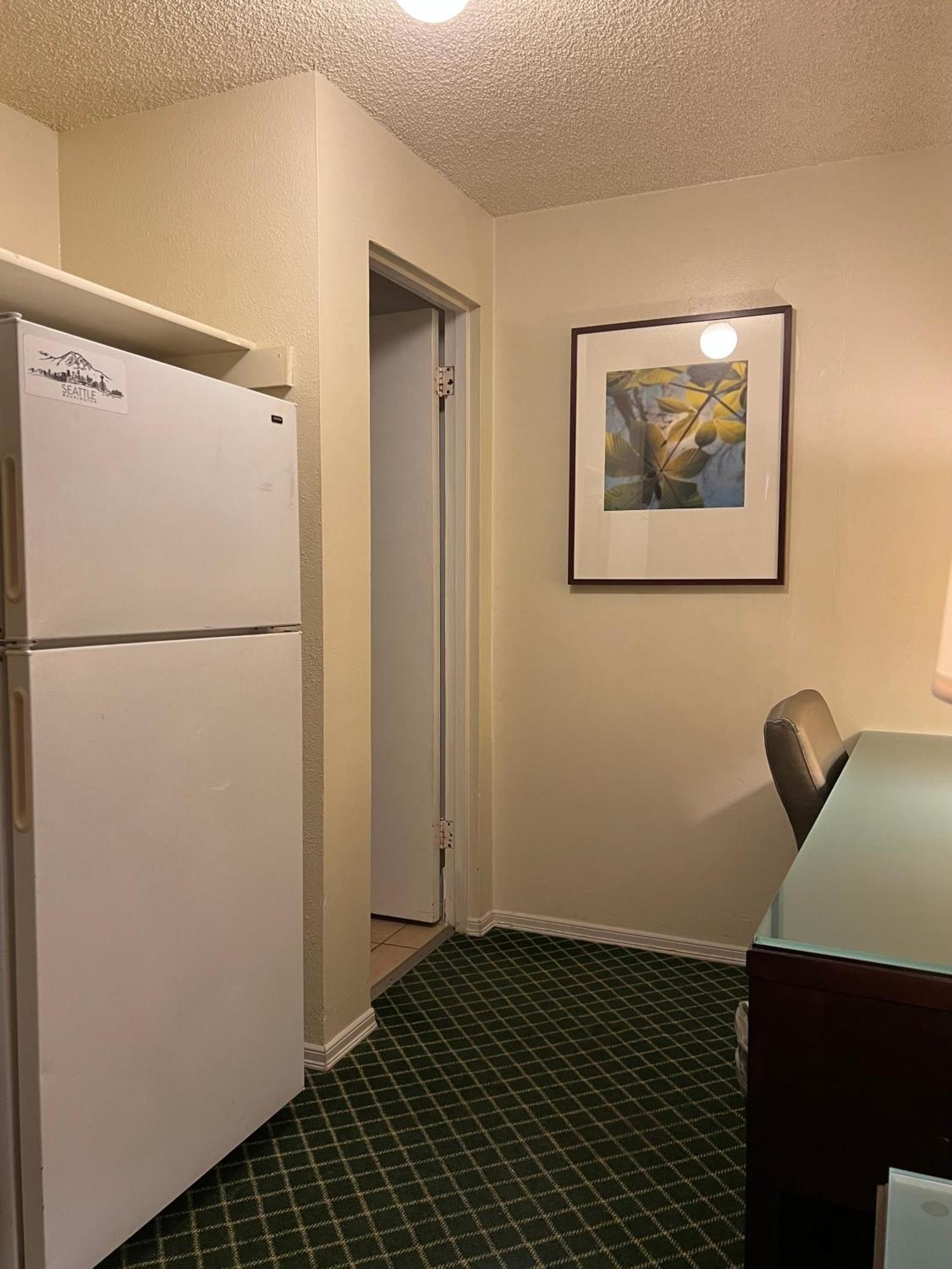 Columbus Motor Inn Seattle Room photo